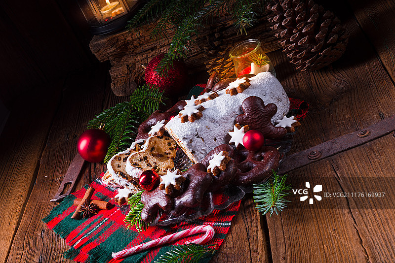 美味德累斯顿圣诞蛋糕图片素材
