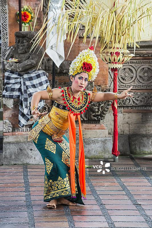 巴龙和克里斯舞：巴厘岛传统舞蹈，乌布，印度尼西亚图片素材