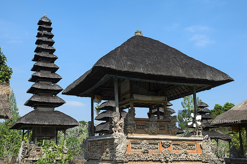塔曼阿云寺，凉亭，宝塔，印度尼西亚巴厘岛图片素材