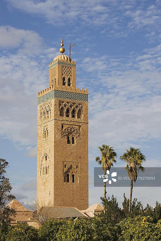 摩洛哥马拉喀什的主要景点之一：高达近70米的库图比亚清真寺宣礼塔图片素材