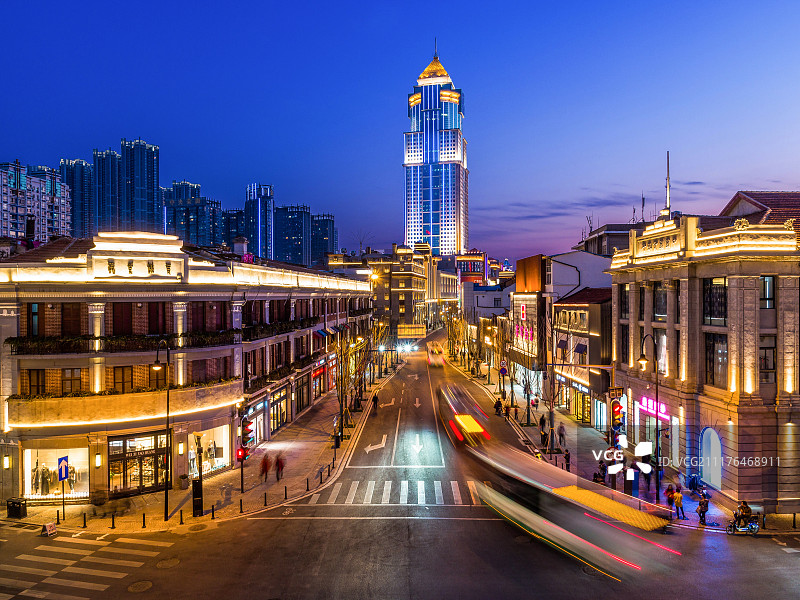 武汉中山大道南京路口夜景图片素材