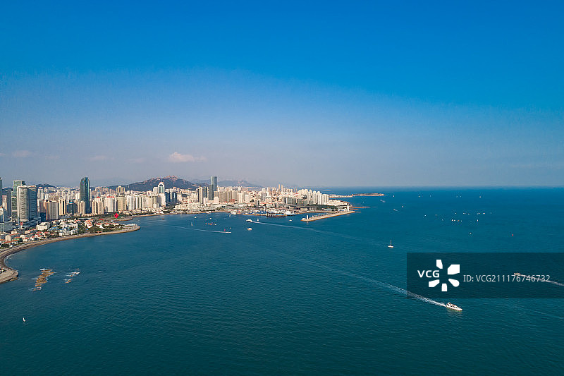 山东青岛海边城市岛屿航拍高视角高清图图片素材