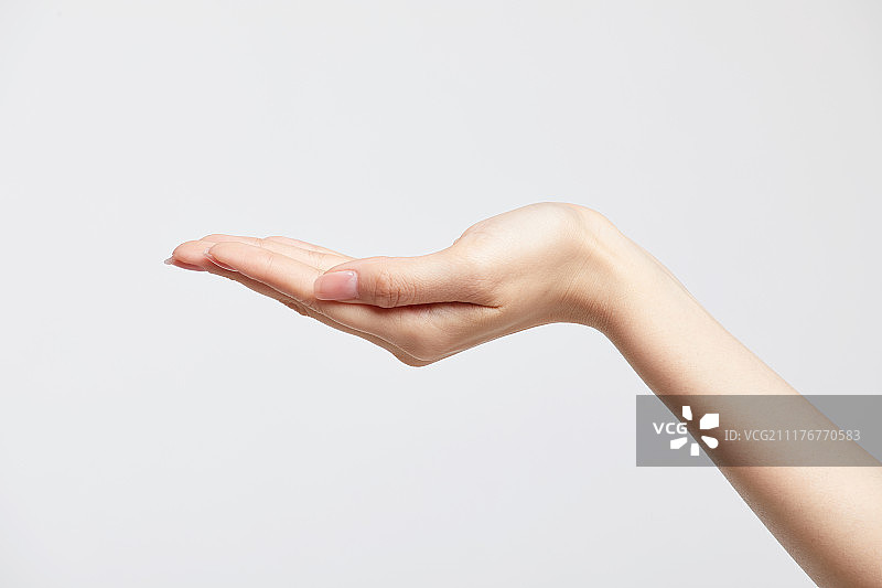 年轻女性的手部特写图片素材