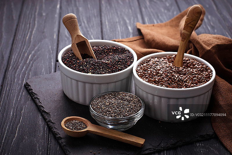 奇亚籽、藜麦和亚麻籽等超级食品图片素材
