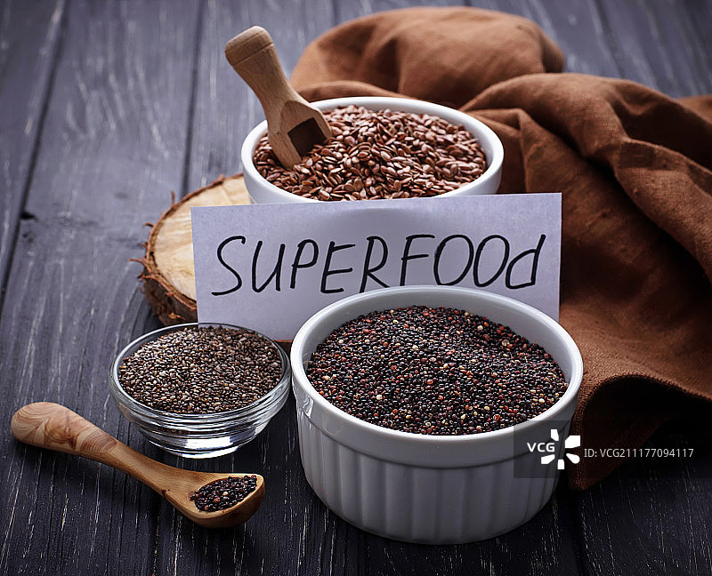 奇亚籽、藜麦和亚麻籽等超级食品图片素材