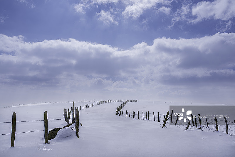 独自一人图片素材