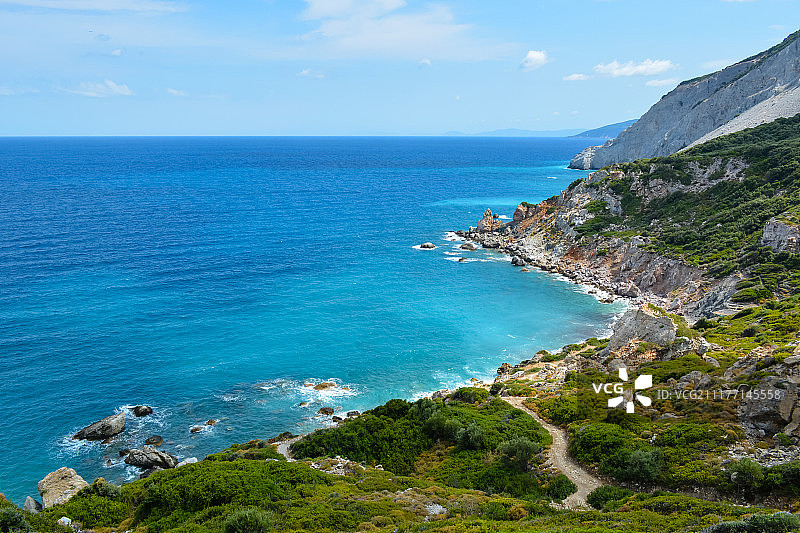 希腊斯基亚索斯岛岩石海岸图片素材