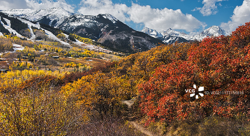 Snowmass Village Capitol Peak秋色图片素材