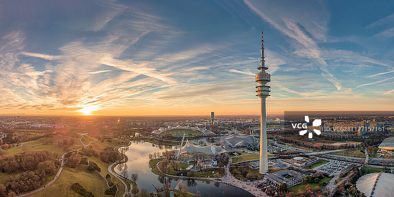德国慕尼黑奥林匹克公园的日落图片素材