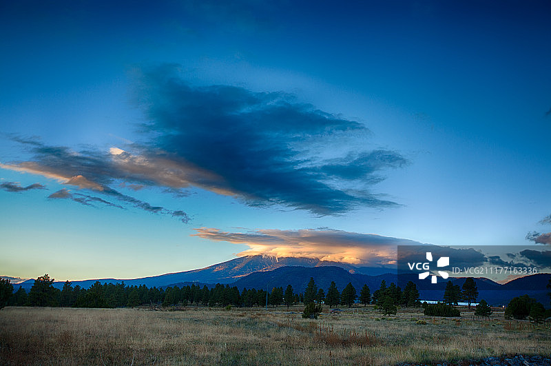美国亚利桑那州旧金山峰群的汉弗莱斯峰图片素材
