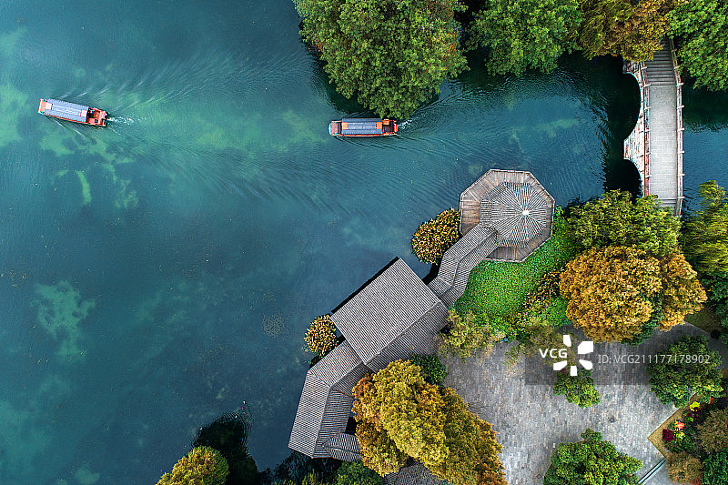航拍 杭州西湖茅家埠景区 黛色参天玉涧桥图片素材