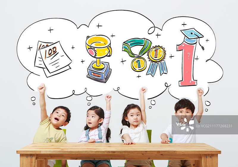 儿童与创造力概念合成图像图片素材