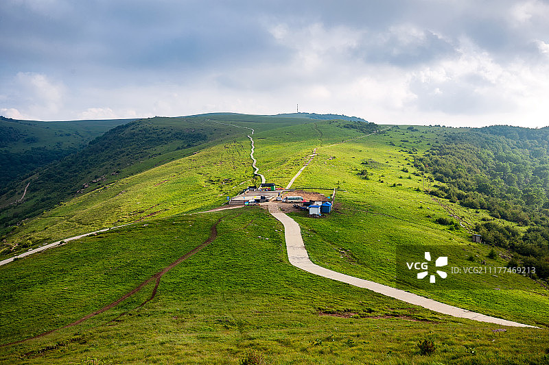 台湾高山森林草甸汽车广告背景高清图图片素材