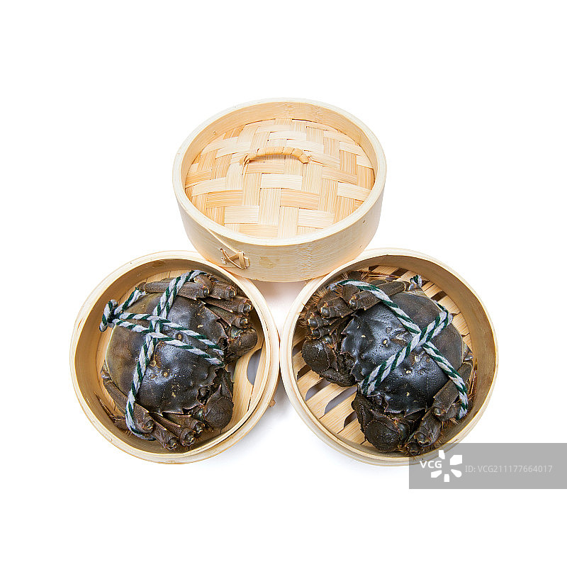 活的大闸蟹在蒸笼里面图片素材