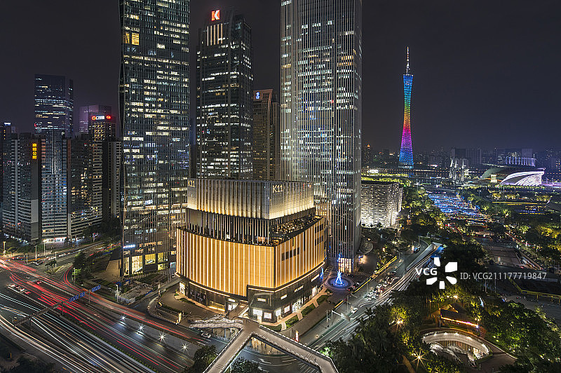 广州周大福中心K11夜景图片素材