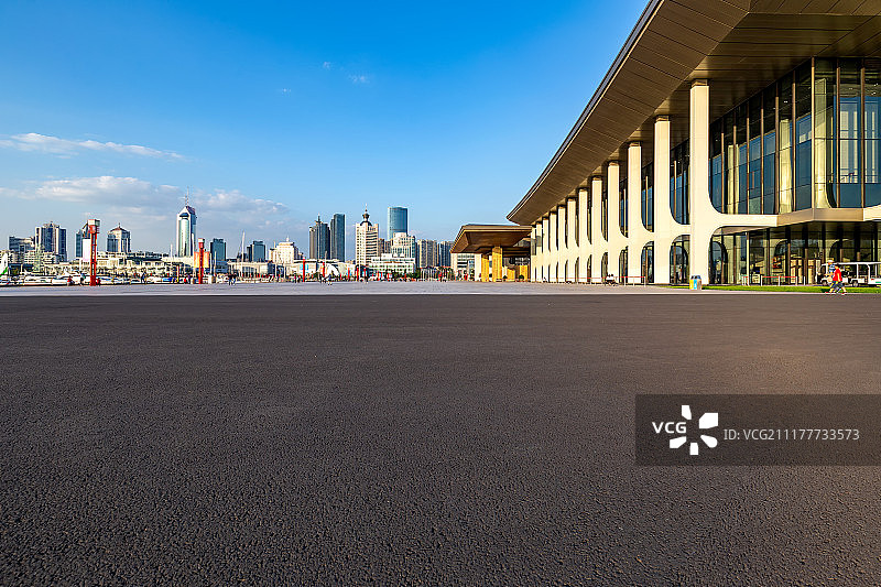 青岛国际会议中心平视角路面高清图图片素材