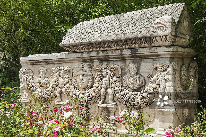 以弗所考古博物馆（或塞尔丘克考古博物馆）的石棺，土耳其伊兹密尔省塞尔丘克，爱琴海地区，亚洲图片素材