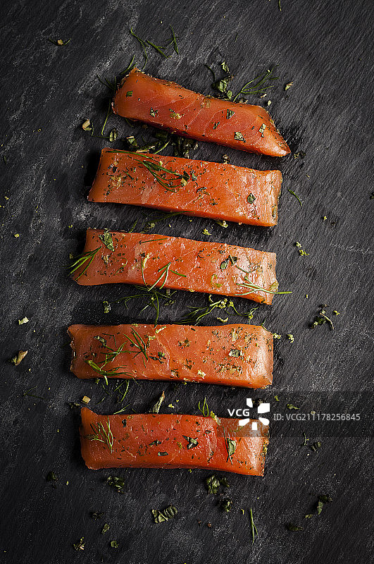 腌制三文鱼全貌图片素材