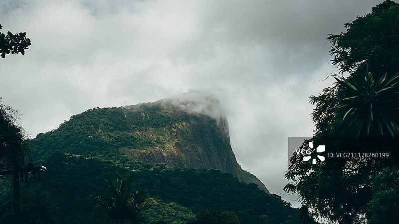 阴天下的科科瓦多山—里约热内卢图片素材