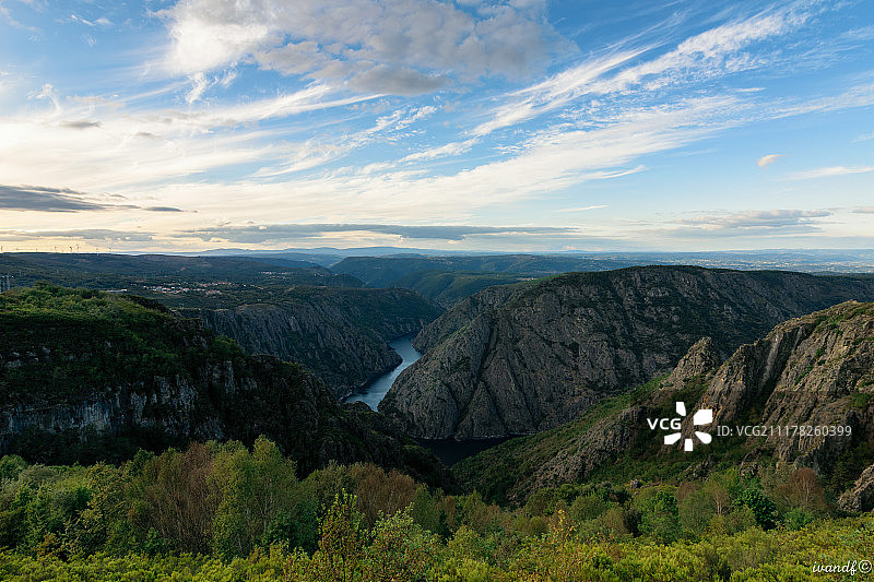 锡尔河峡谷图片素材