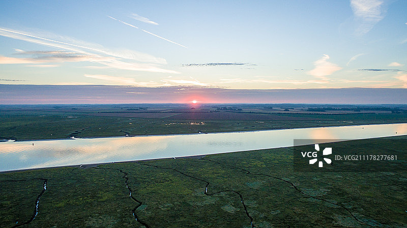 乌斯河日出图片素材