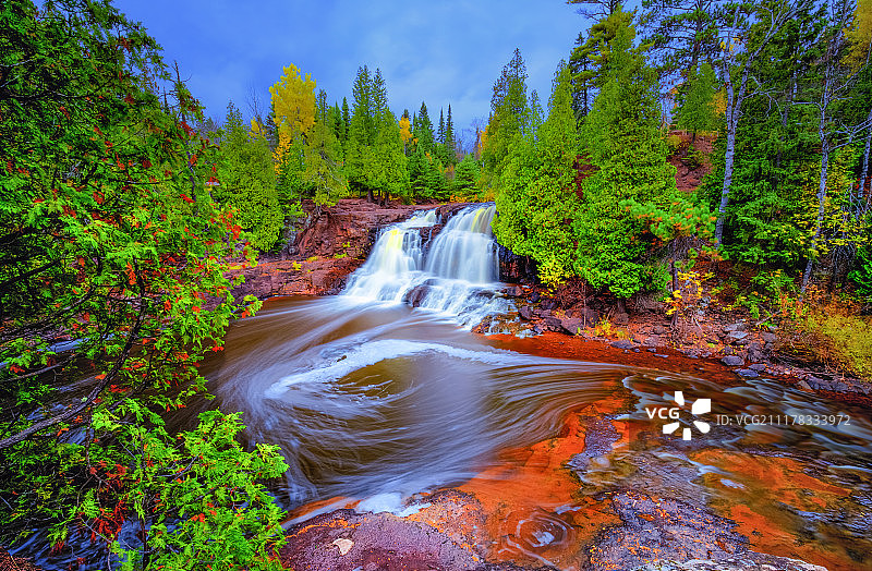 上瀑布图片素材