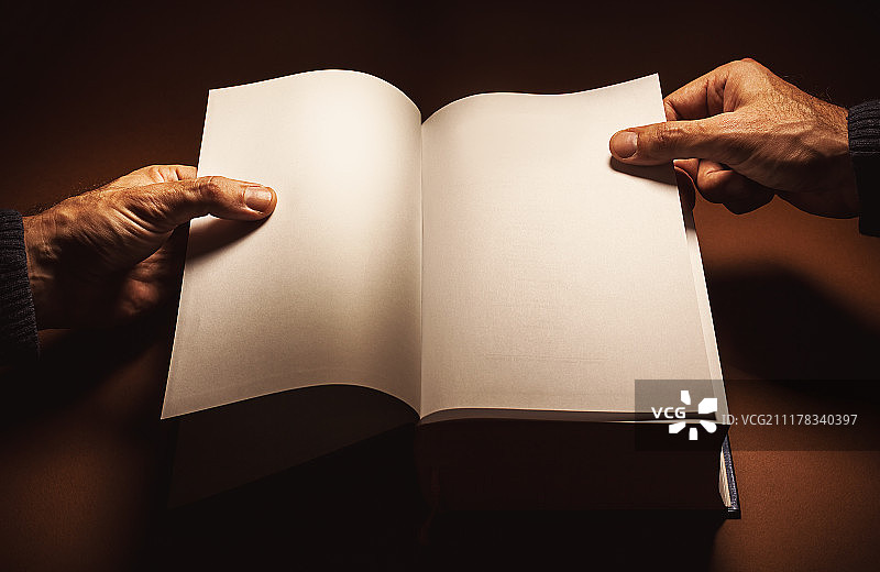 阅读书籍图片素材