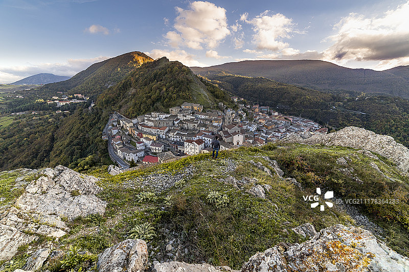 我们有多渺小图片素材