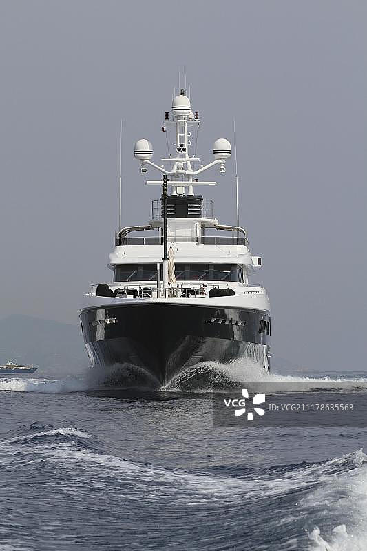 Ester II 豪华游艇，Codecasa造船厂，长51米，建于2005年，行驶在法国里维埃拉芒通角图片素材