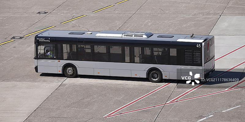 杜塞尔多夫国际机场的巴士图片素材
