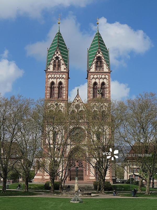 德国弗莱堡斯图林格区圣心教堂图片素材