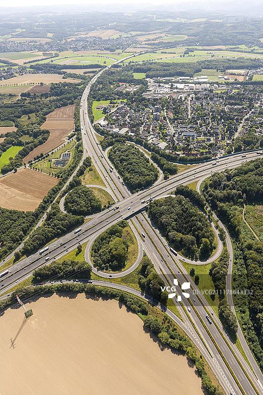 德国北莱茵-威斯特法伦州多特蒙德韦斯特霍夫ener Kreuz高速公路交汇处A45和A1高速公路鸟瞰图图片素材