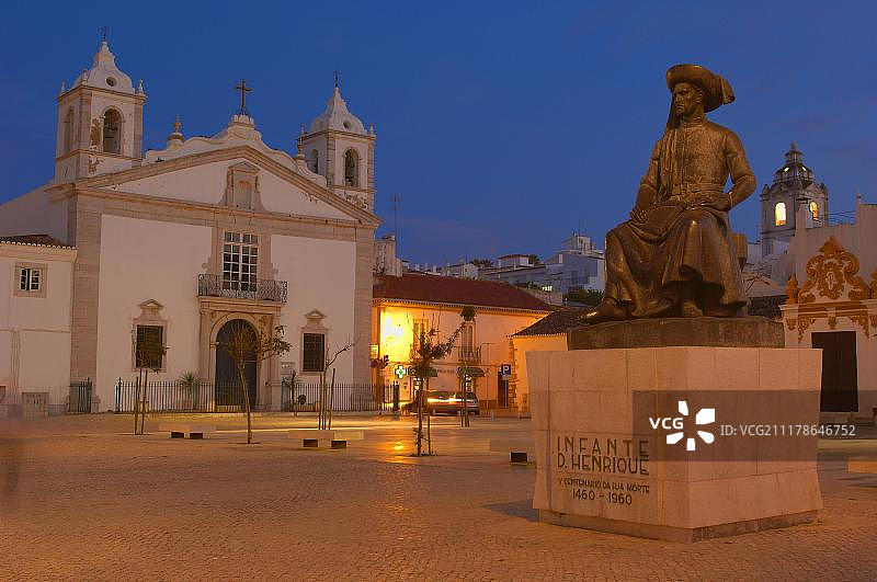 葡萄牙阿尔加维拉各斯广场圣玛丽亚教堂图片素材