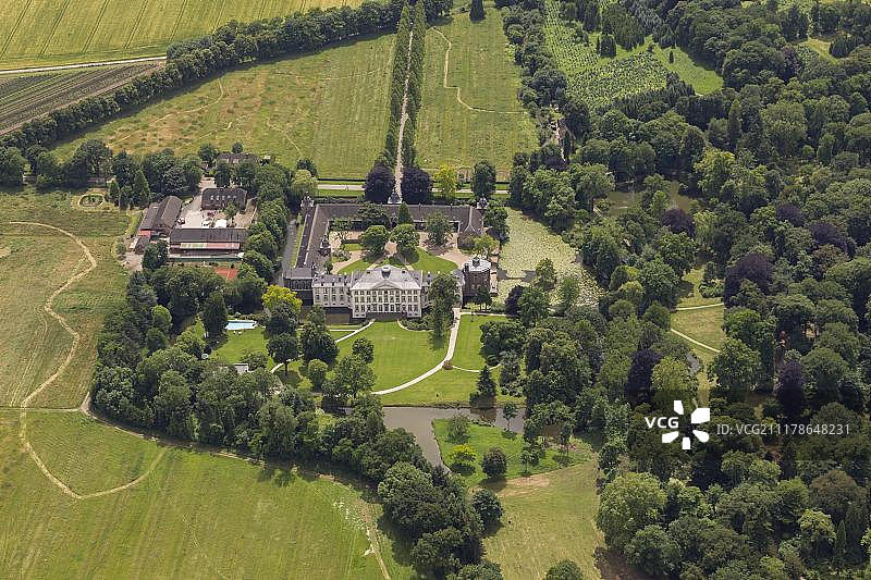 德国北莱茵-威斯特法伦州黑尔托夫城堡鸟瞰图图片素材