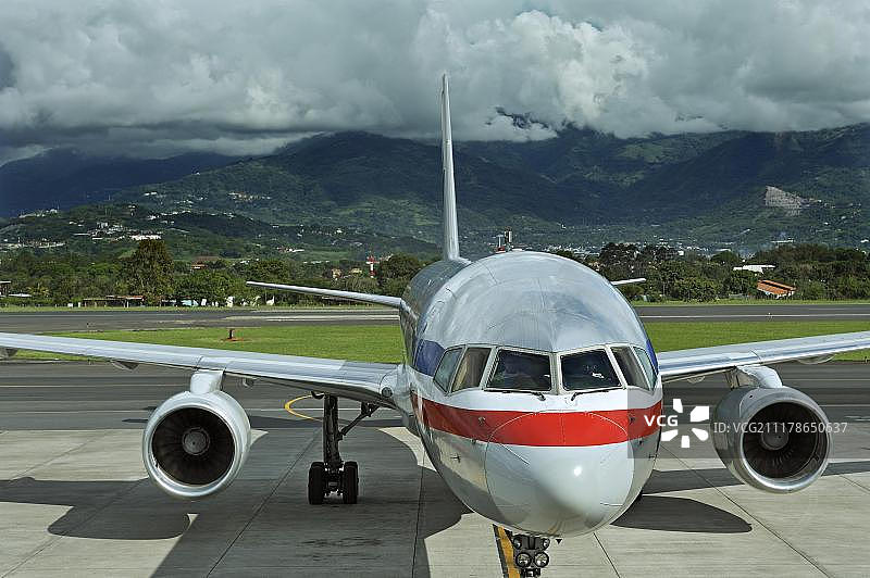 美国航空公司的喷气式飞机，哥斯达黎加圣何塞机场，中美洲图片素材