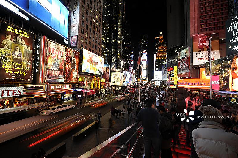 夜晚的纽约时代广场百老汇街景图片素材
