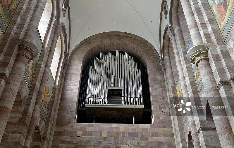 施佩耶尔主教座堂内的“赛费尔特”新管风琴，联合国教科文组织世界遗产，德国莱茵兰-普法尔茨州施佩耶尔图片素材