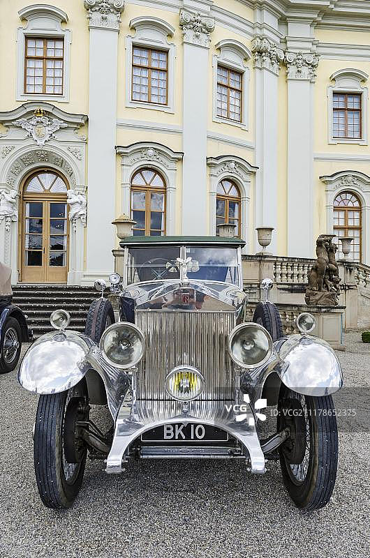 劳斯莱斯银魅：路德维希堡宫老爷车聚会图片素材