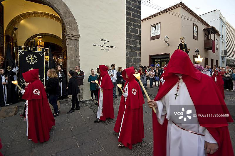 西班牙特内里费岛，圣周复活节游行图片素材