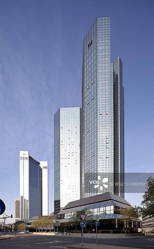 德国法兰克福德国银行双子塔图片素材