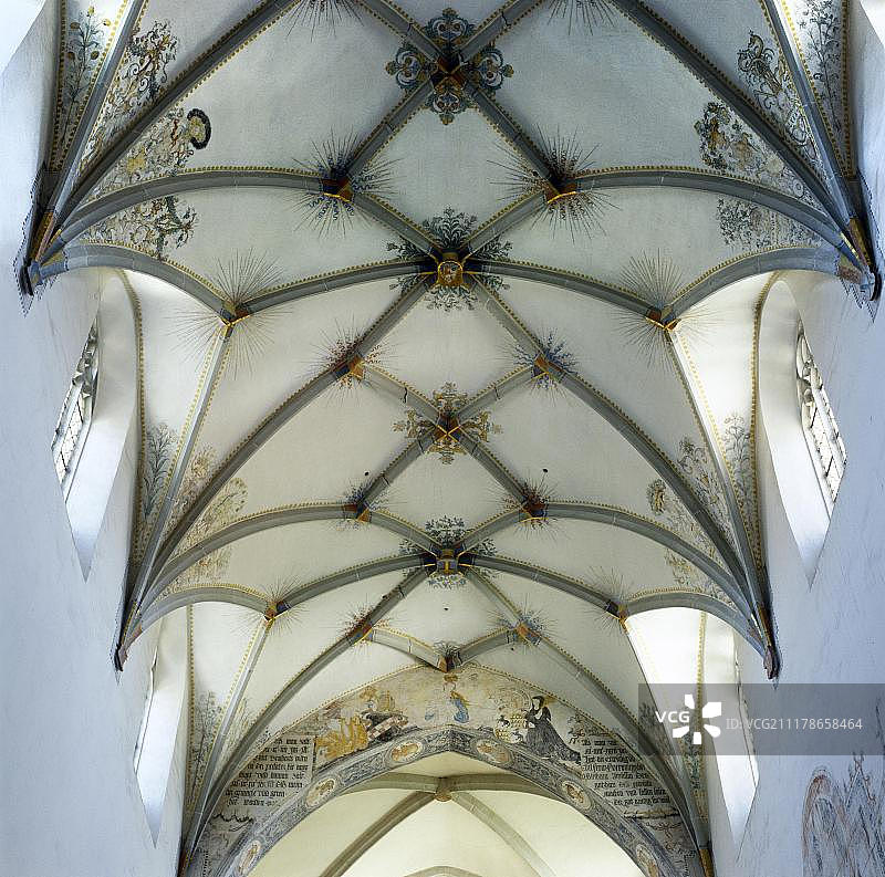 德国巴登-符腾堡州阿尔特海姆海利克罗伊茨塔尔修道院前修道院教堂金库图片素材