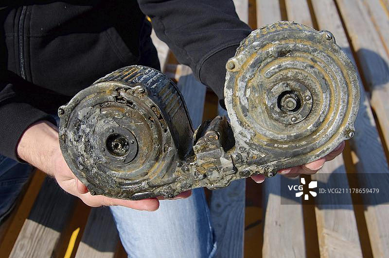 容克斯JU-52飞机残骸上的机枪盘，位于乌克兰敖德萨黑海图片素材