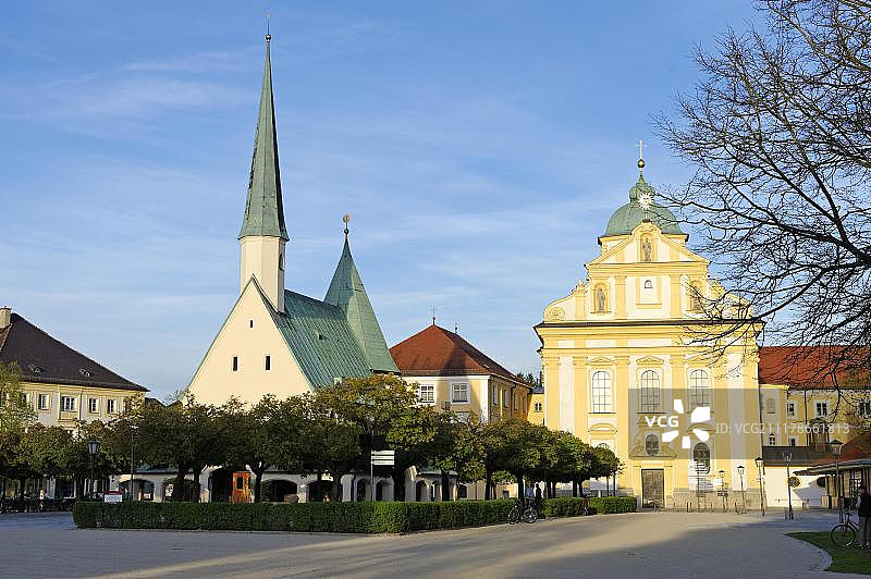 圣礼拜堂，圣抹大拉耶酥会教堂，卡佩尔广场，阿尔特厄廷，上巴伐利亚，巴伐利亚，德国，欧洲图片素材