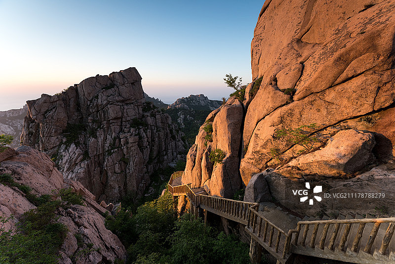 青岛崂山东麓图片素材