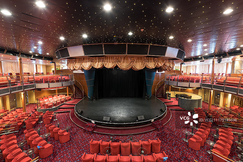 豪华游轮上的剧场图片素材