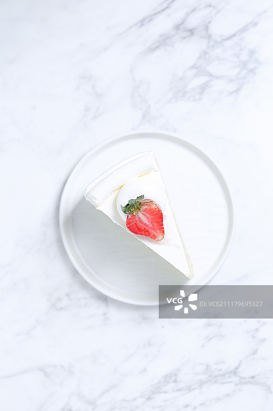 草莓奶油蛋糕图片素材