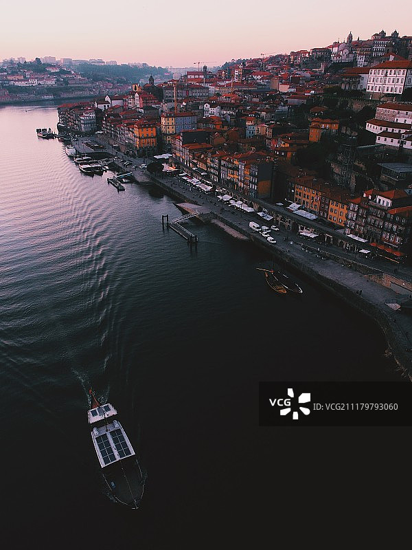 波尔图杜罗河上的日落图片素材