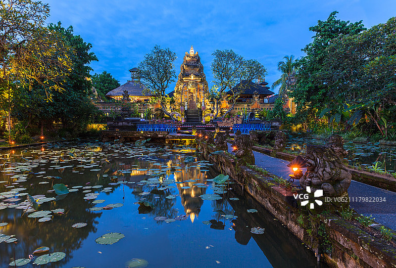 乌布巴厘岛的普拉沙拉思瓦蒂寺图片素材