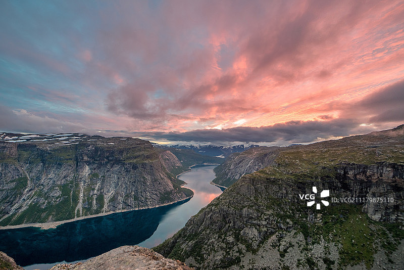 宁静的夜晚图片素材