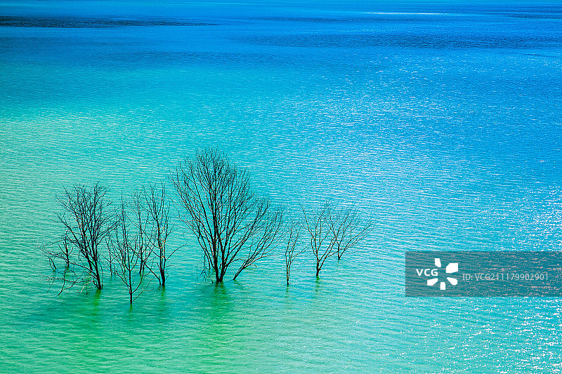 暑寒别湖图片素材